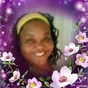 Meet your Posher, Donielle